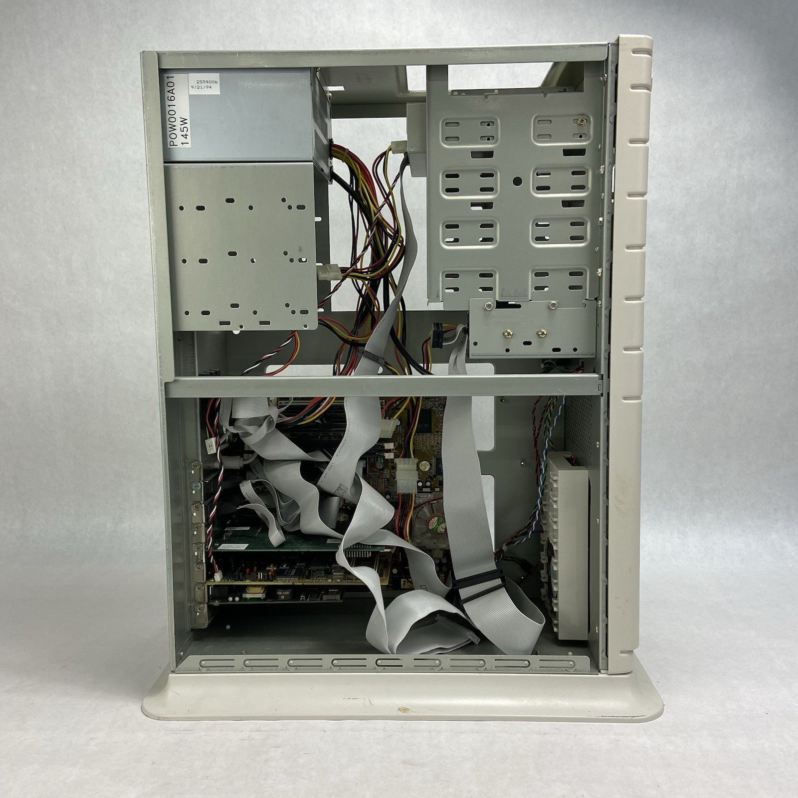 Gateway 2000 P5-60 MT Intel Pentium MMX 200MHz 64MB RAM No HDD No OS7