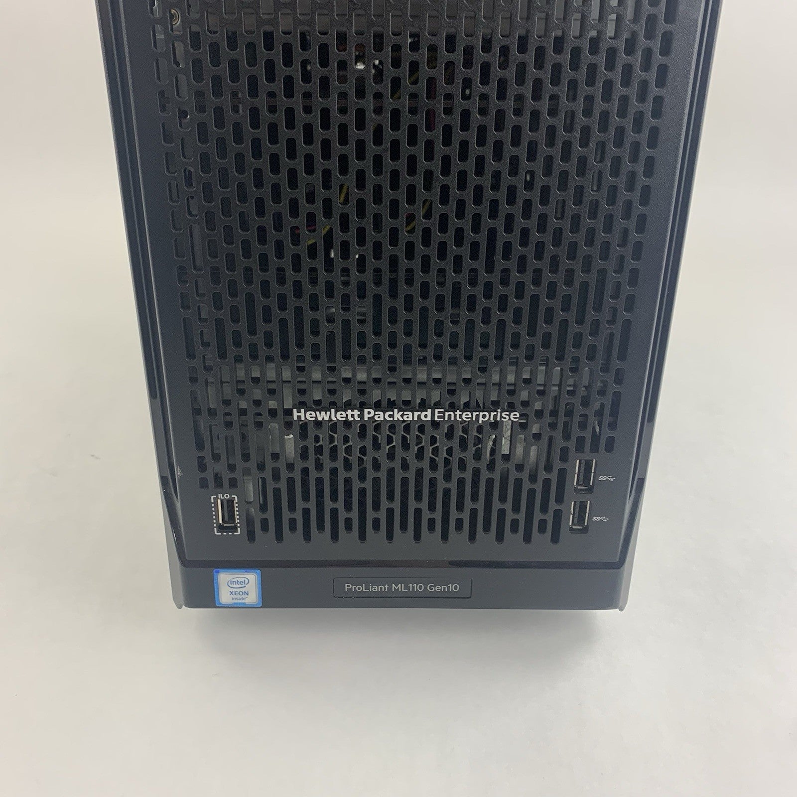 HP ML110 Gen10 8xSFF Server 1x Bronze 3104 1.7 GHz 24 GB Ram No HDD No OS2