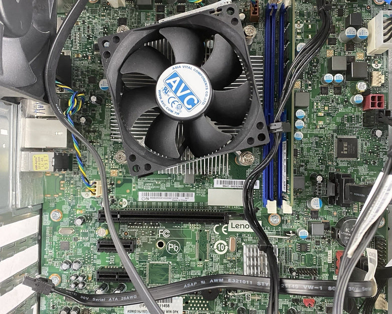 Lenovo ThinkCentre M700 MT Intel Core i7-6700 3.4GHz 1x8GB RAM No HDD No OS