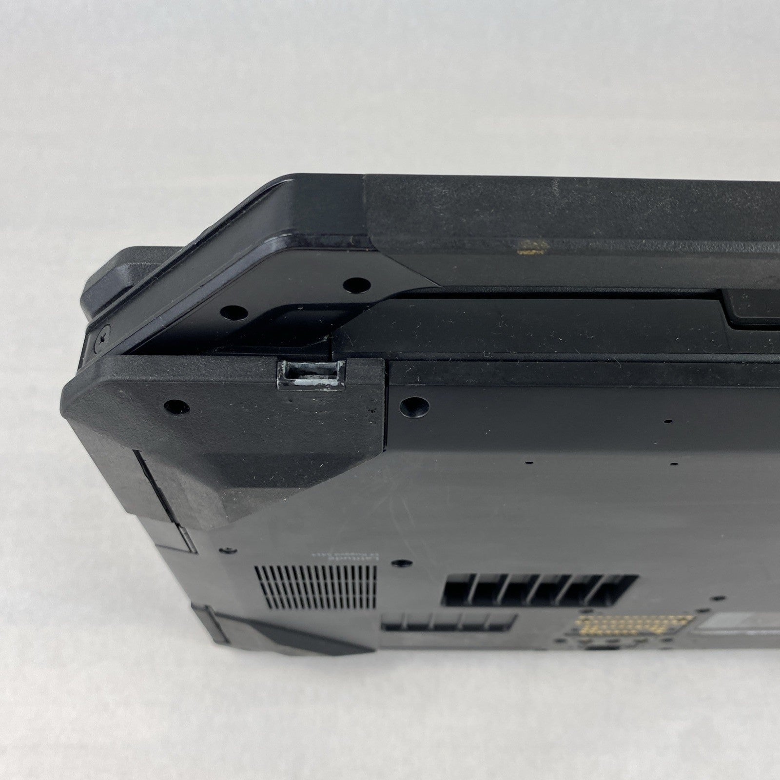 Dell Latitude 14 Rugged 5414 14" i5-6300U 2.4GHz 8GB RAM No Battery No HDD No OS