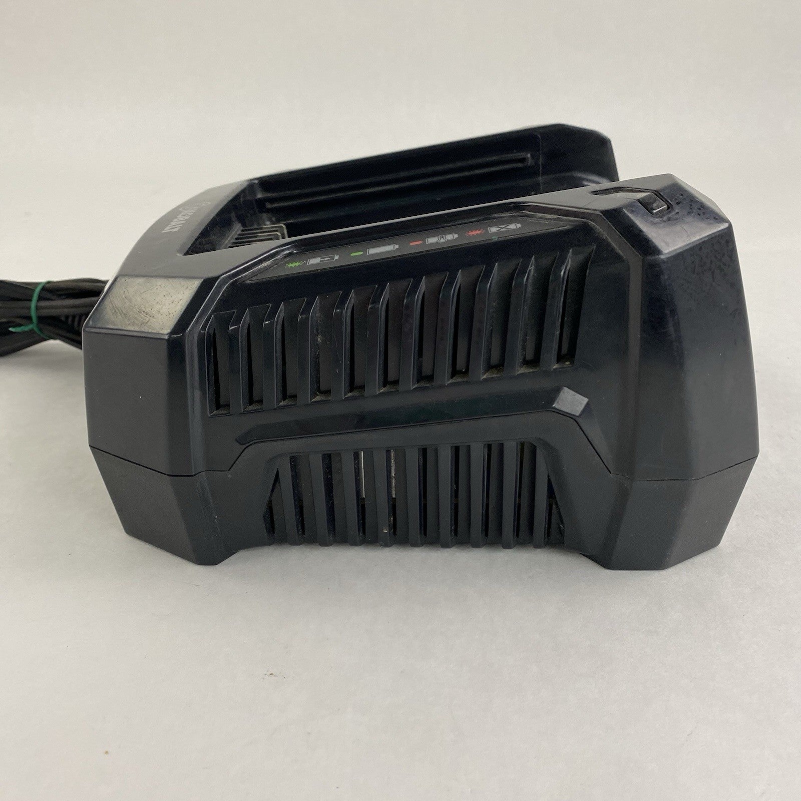 Kobalt KRC 30-06 80V Max Charging Station4