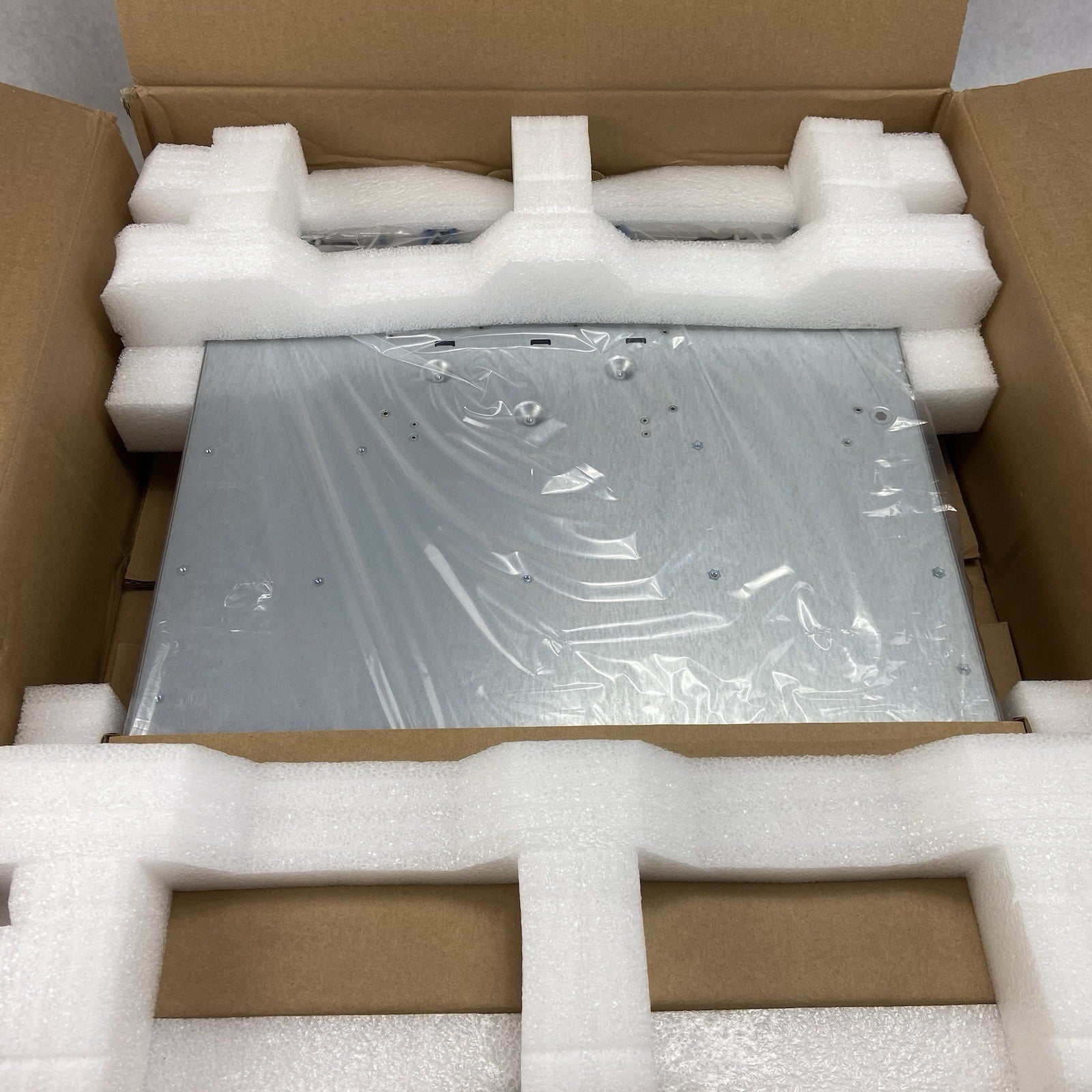 Cisco Nexus N2K-C2348TQ-10G-E 48-Port Fabric Extender Open Box W/ 4 Transceivers