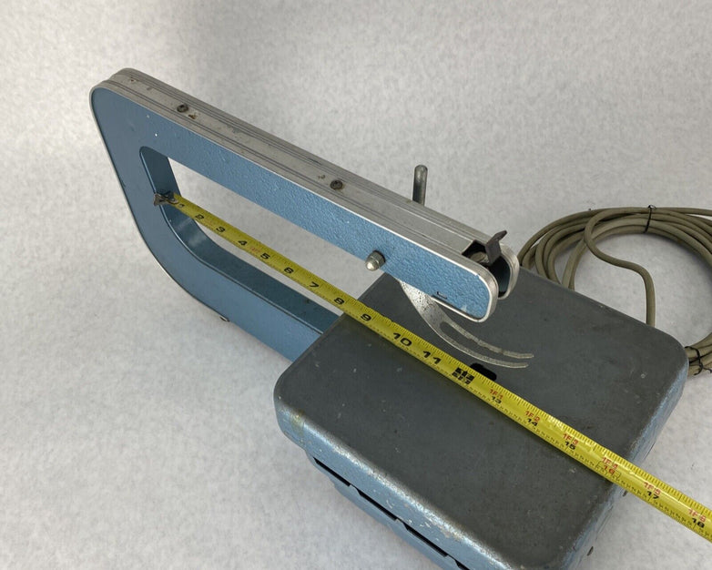 Vintage Sears Roebuck & Co. Self-powered Jig Saw Model 110.27081