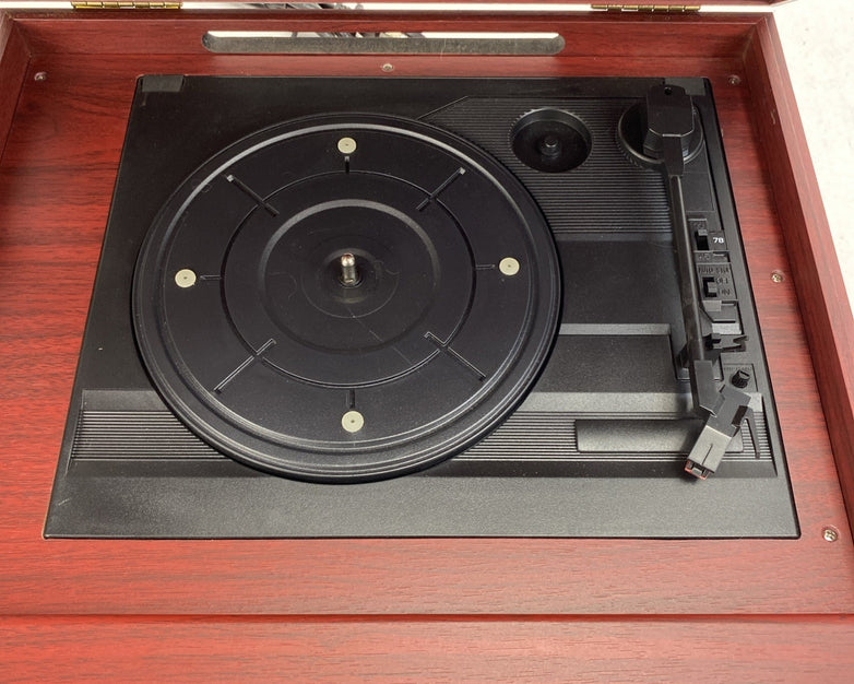 Studehaker SB6052 Turntable FM/AM stereo Receiver Cassette Player