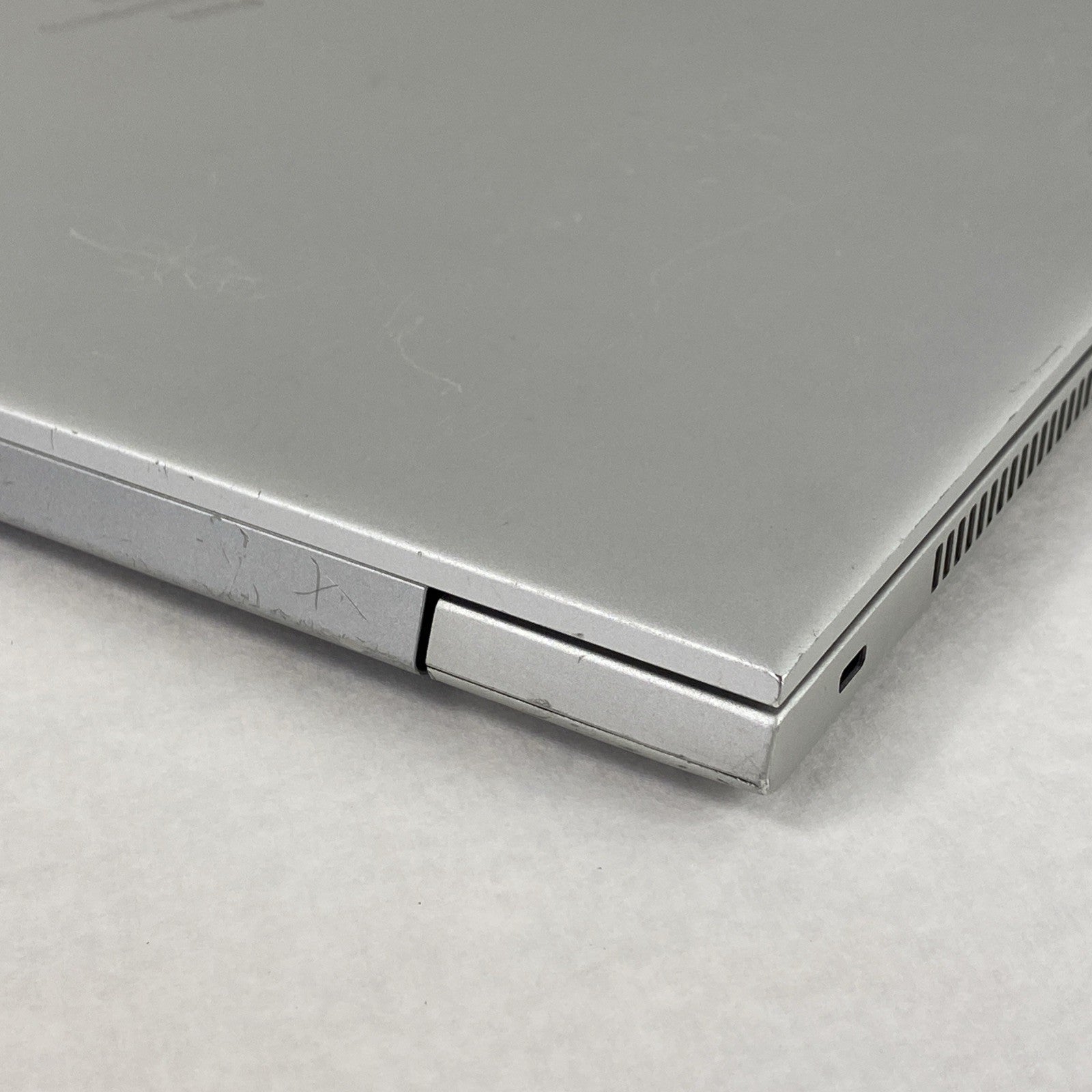 HP EliteBook 850 G6 Core i7-8565U 1.80GHz 8GB RAM 15.6" No Battery No HDD No OS