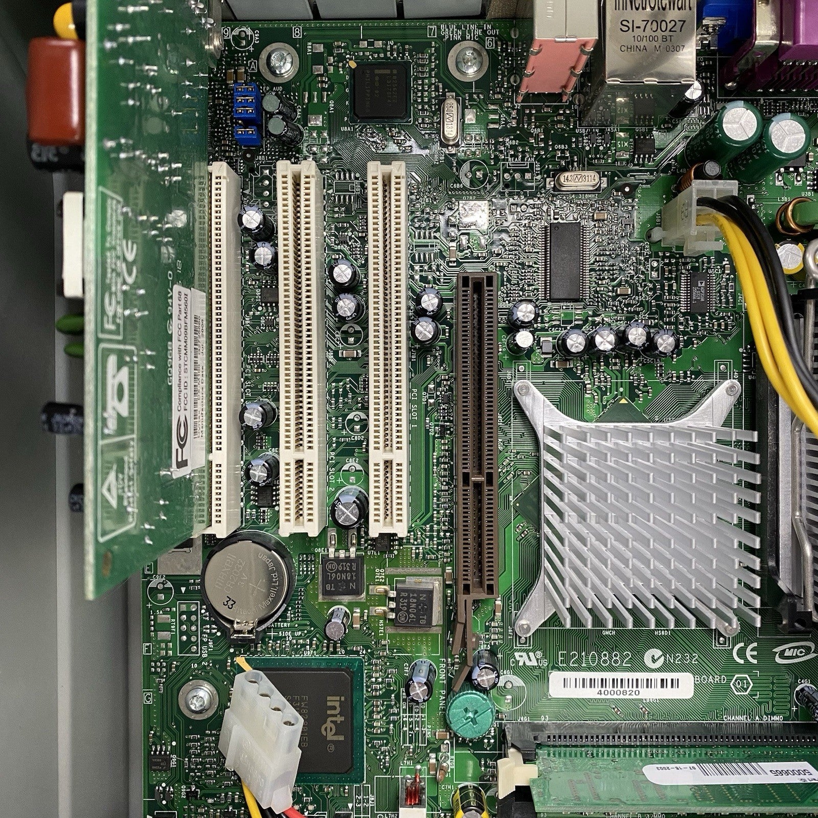 Gateway E-4100 MT Pentium 4 2.40GHz 512MB RAM No HDD No OS