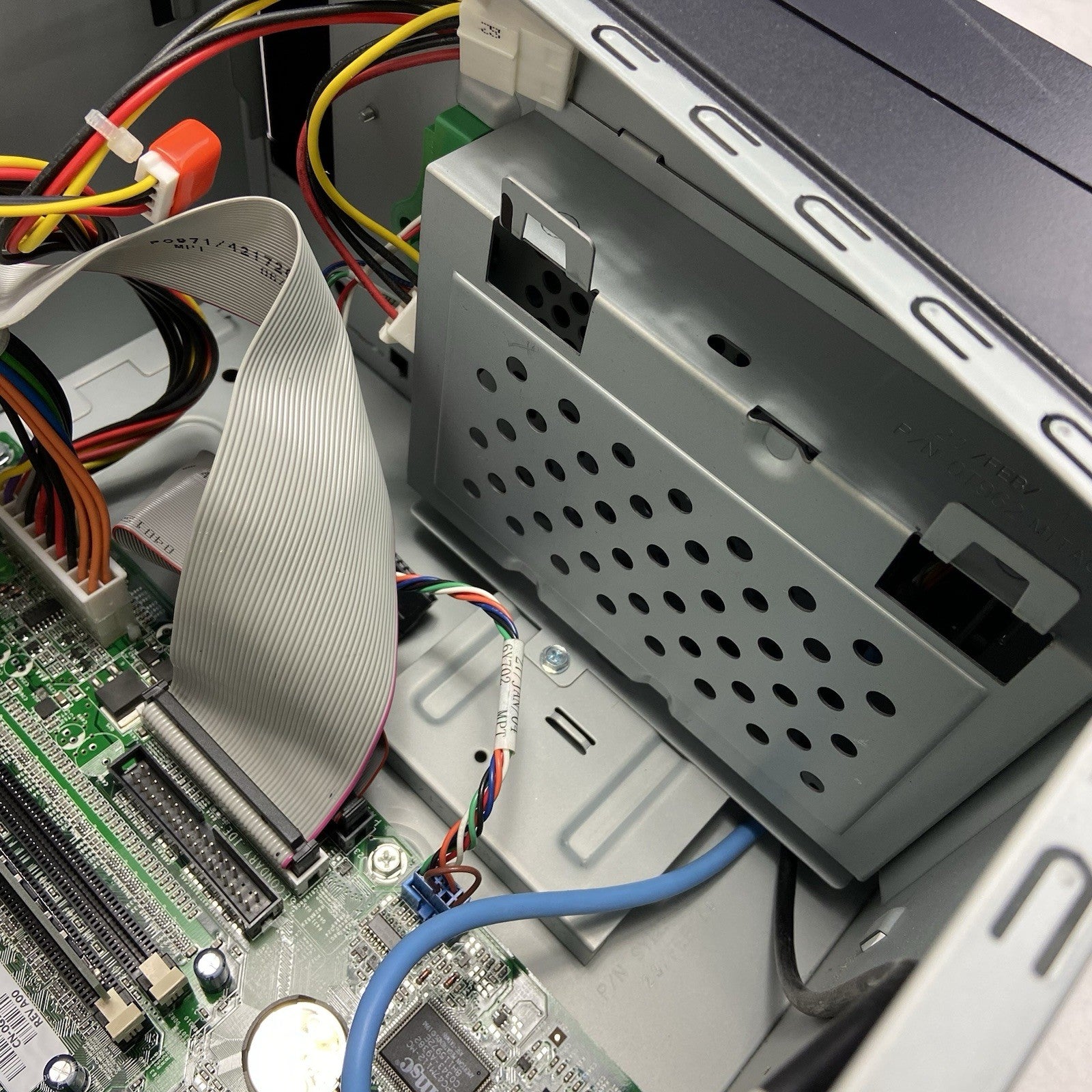 Dell Dimension 2400 MT Intel Pentium 4 2.66GHz 256MB RAM No HDD No OS13