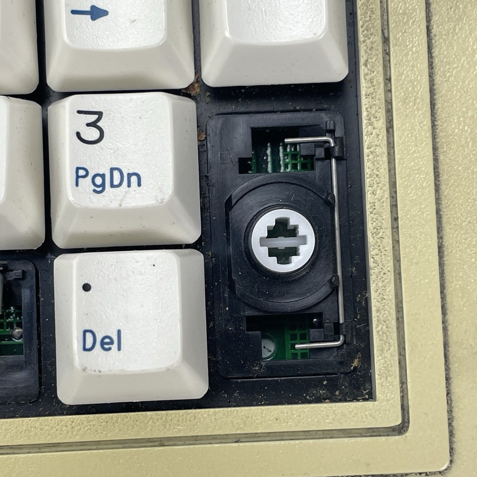 Keytronic KB3270 Plus Keyboard Parts or Repair Untested Missing Keys11