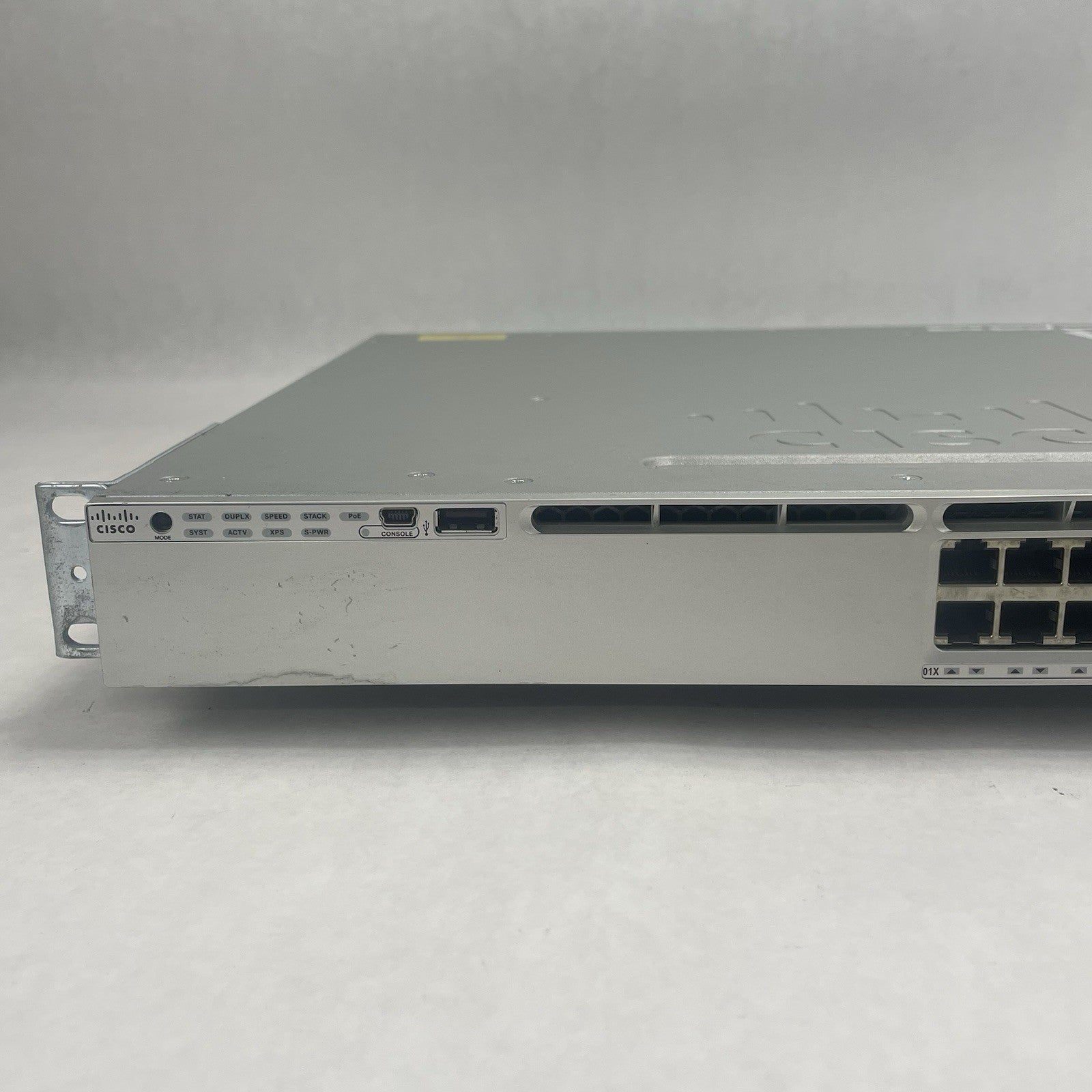 Cisco WS-C3850-24P-S V03 Switch 24-Port Gigabit PoE+ w/ 2x PSU Tested & Reset3