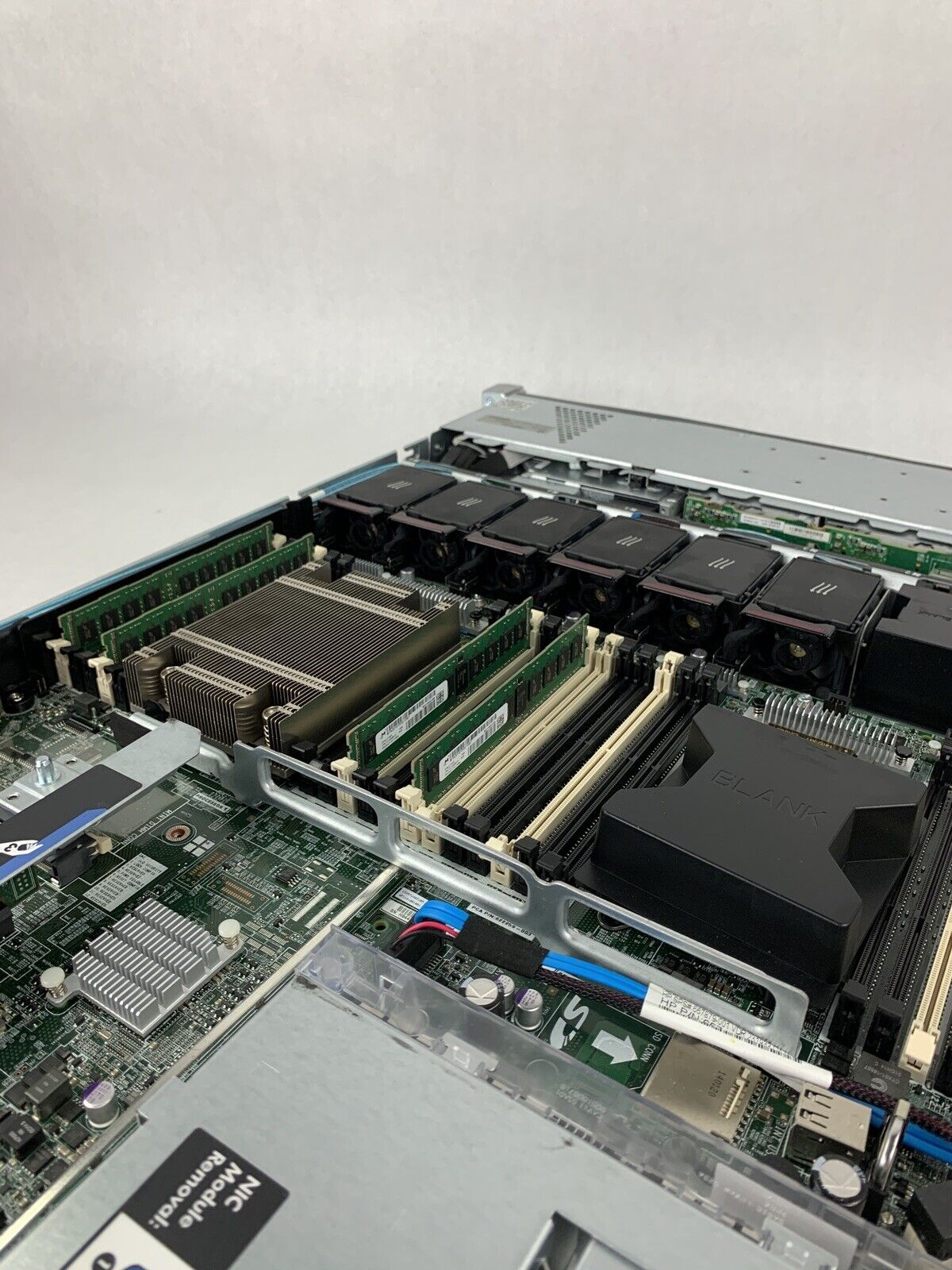 HP ProLiant DL360p Gen8 Quad-Core Xeon E5-2603 V2 1.8 GHz 32 GB RAM No OS No HDD