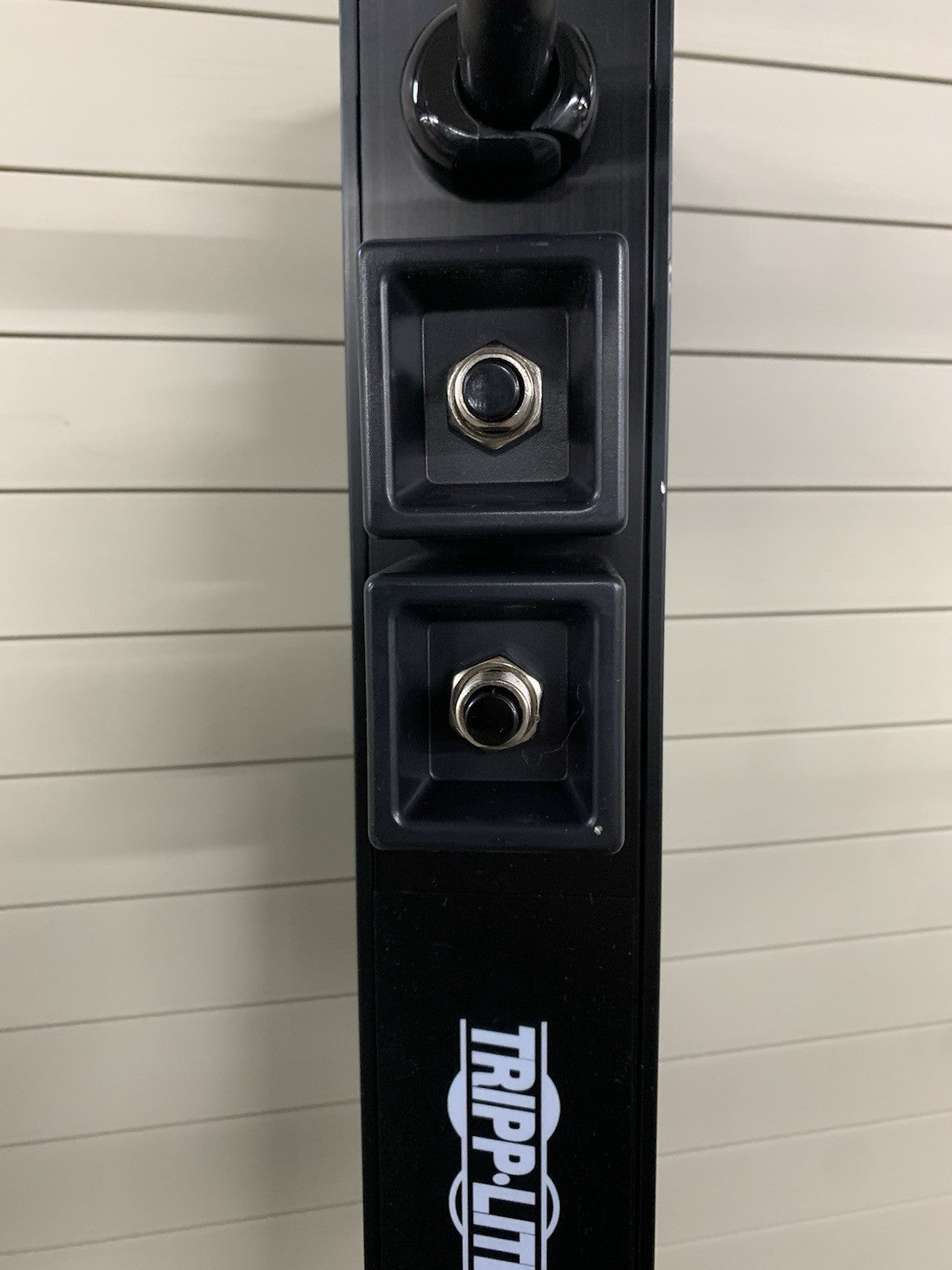 Tripp Lite PDUMV30HV 30 Outlet Black Metered Power Distribution Unit Strip5