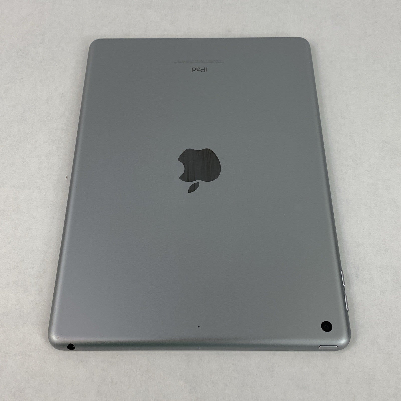 Apple iPad 6th Gen A1893 32GB 9.7" Retina Wi-Fi Space Gray IOS 17.7.1014