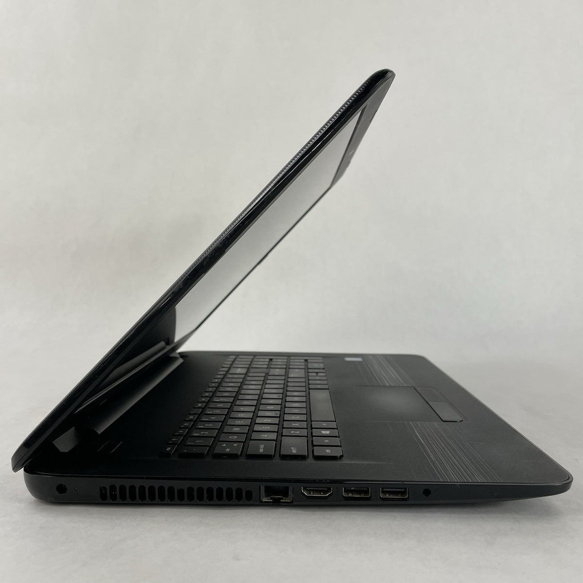 HP 17-x116dx 17.3" i5-7200U 2.50 GHz 8 GB RAM No SSD/OS/AC/Batt - READ4