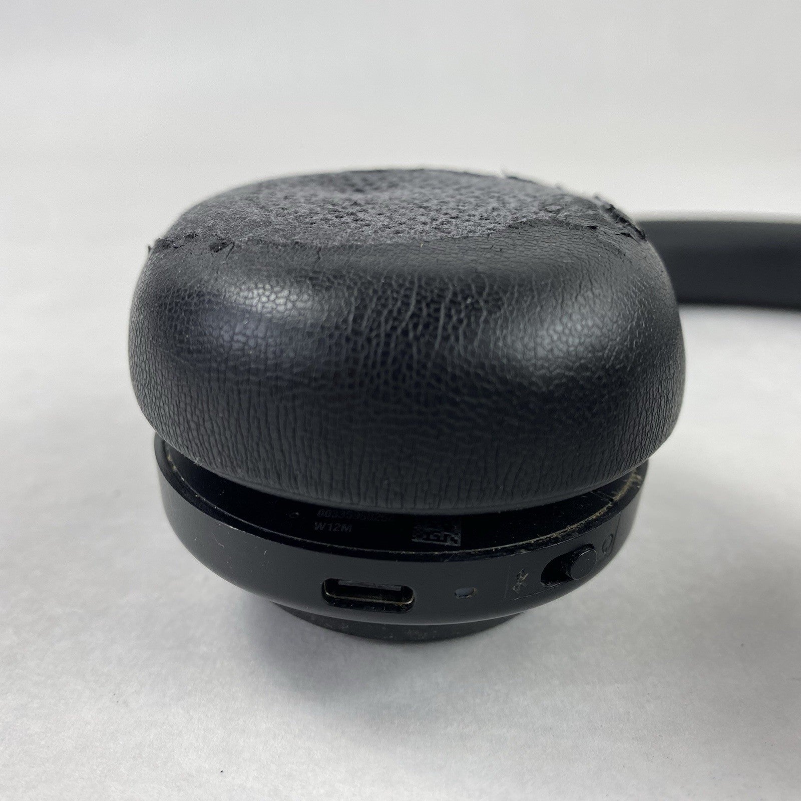 Jabra Evolve2 65 Stereo USB-C Wireless Stereo Headset w/ Dongle and Case Tested
