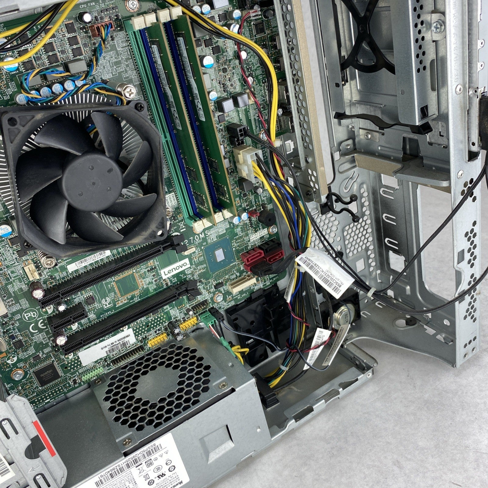 Lenovo ThinkCentre M910s SFF Intel i5-7500 3.40GHz 8GB RAM NO HDD No OS