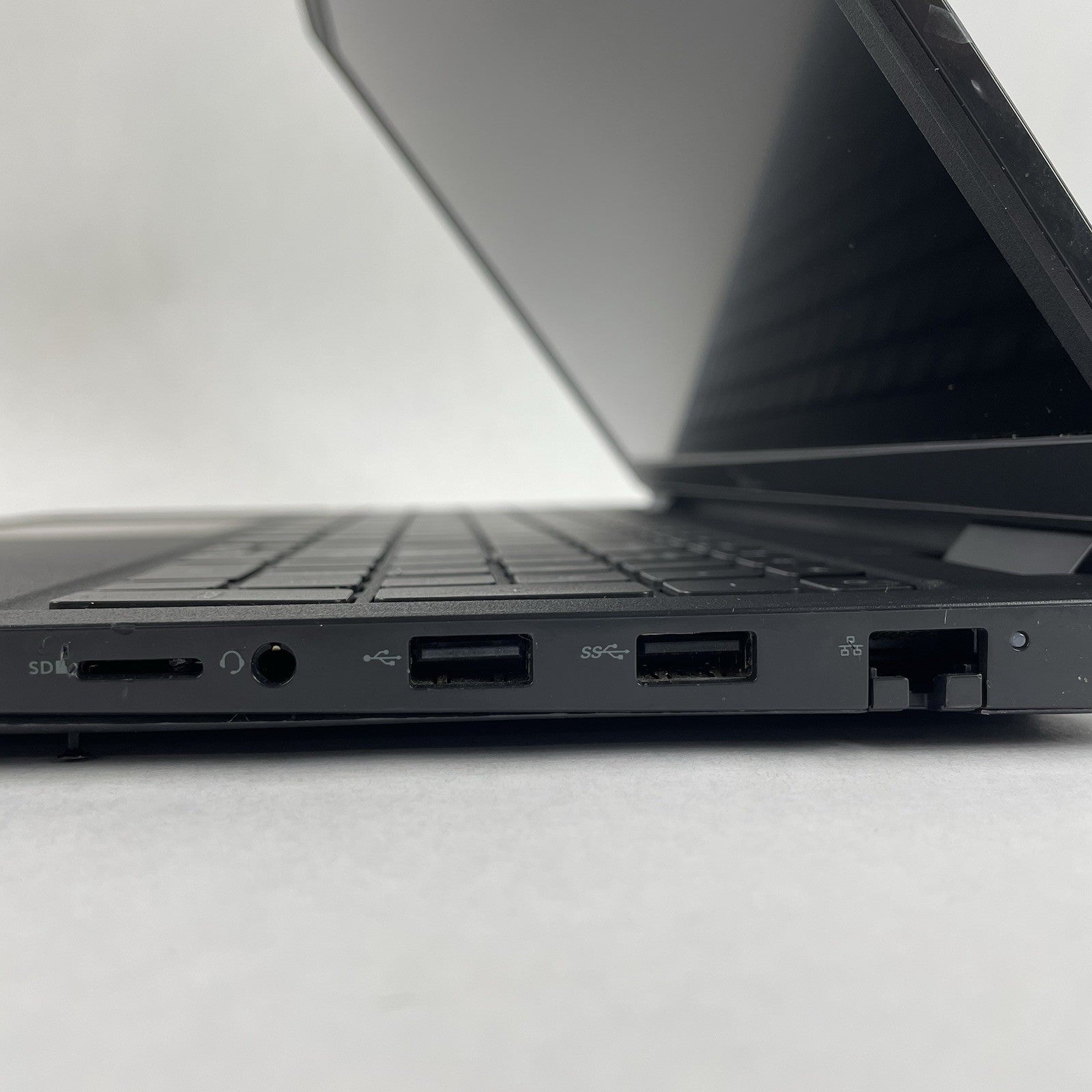 Dell Latitude 3520 15.6" i5-1145G7 2.60 GHz 8 GB RAM No SSD/OS/AC/Batt - READ7