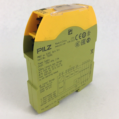 PILZ PNOZ s4 24VDC 3 n/o 1 n/c 750104 Untested