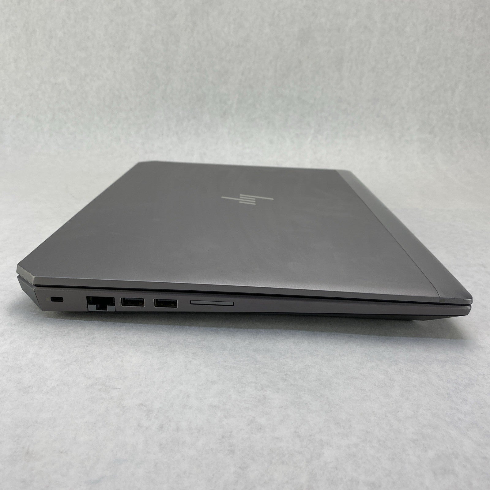 HP ZBook 15 G5 Intel Core i7-8750H 2.20 GHz 16 GB RAM 15.6" No HDD No OS