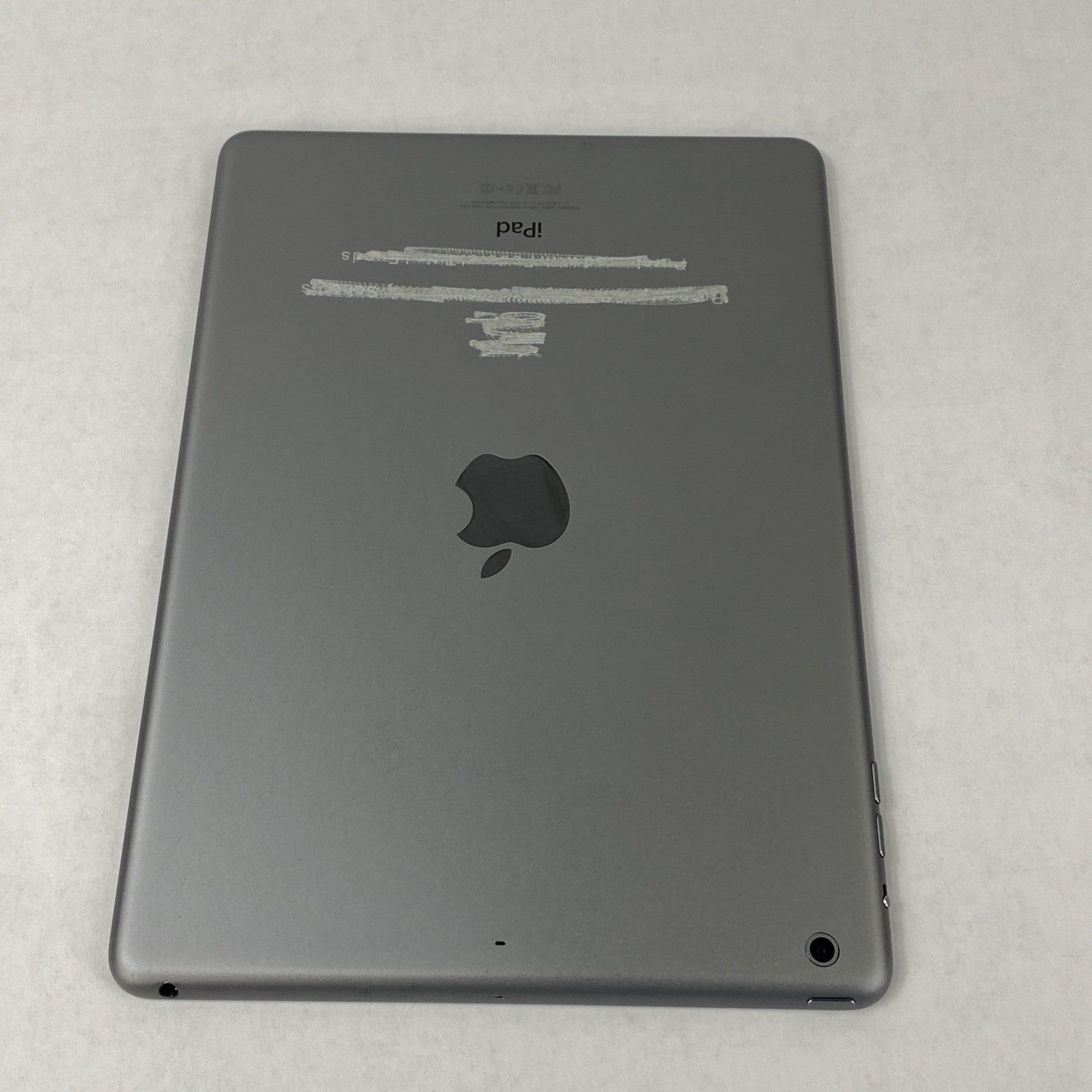 Apple iPad Air 1st Gen A1474 16GB Wi-Fi 9.7" Space Gray IOS 12.5.714