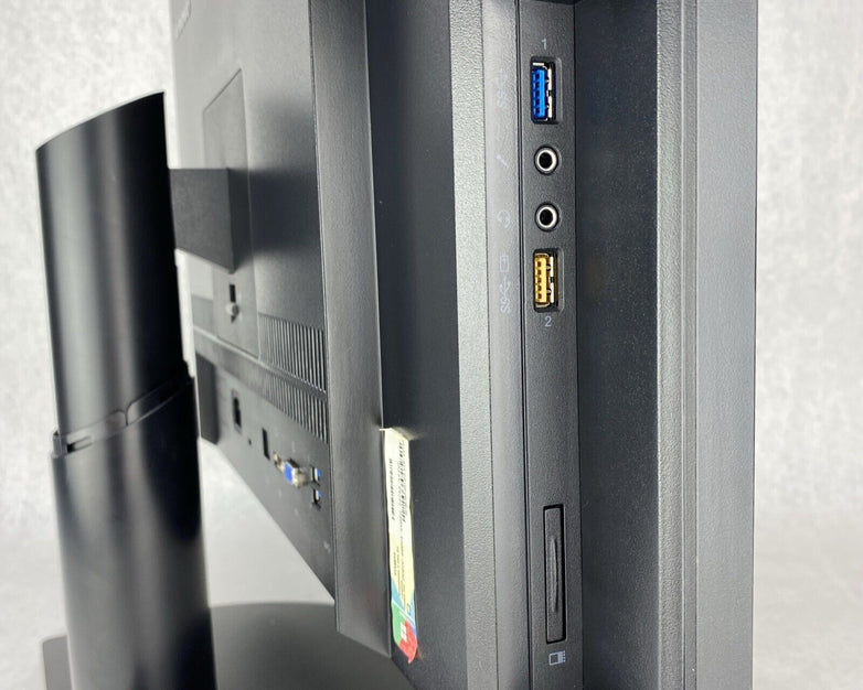 Lenovo ThinkCentre M93z 23" AIO Intel Core i5-4590S 3.0GHz 8GB RAM No HDD OS
