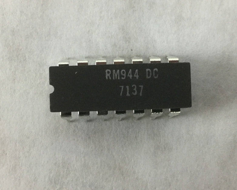 RM944 DC (7137) 14 Pin  Lot of 25  NEW