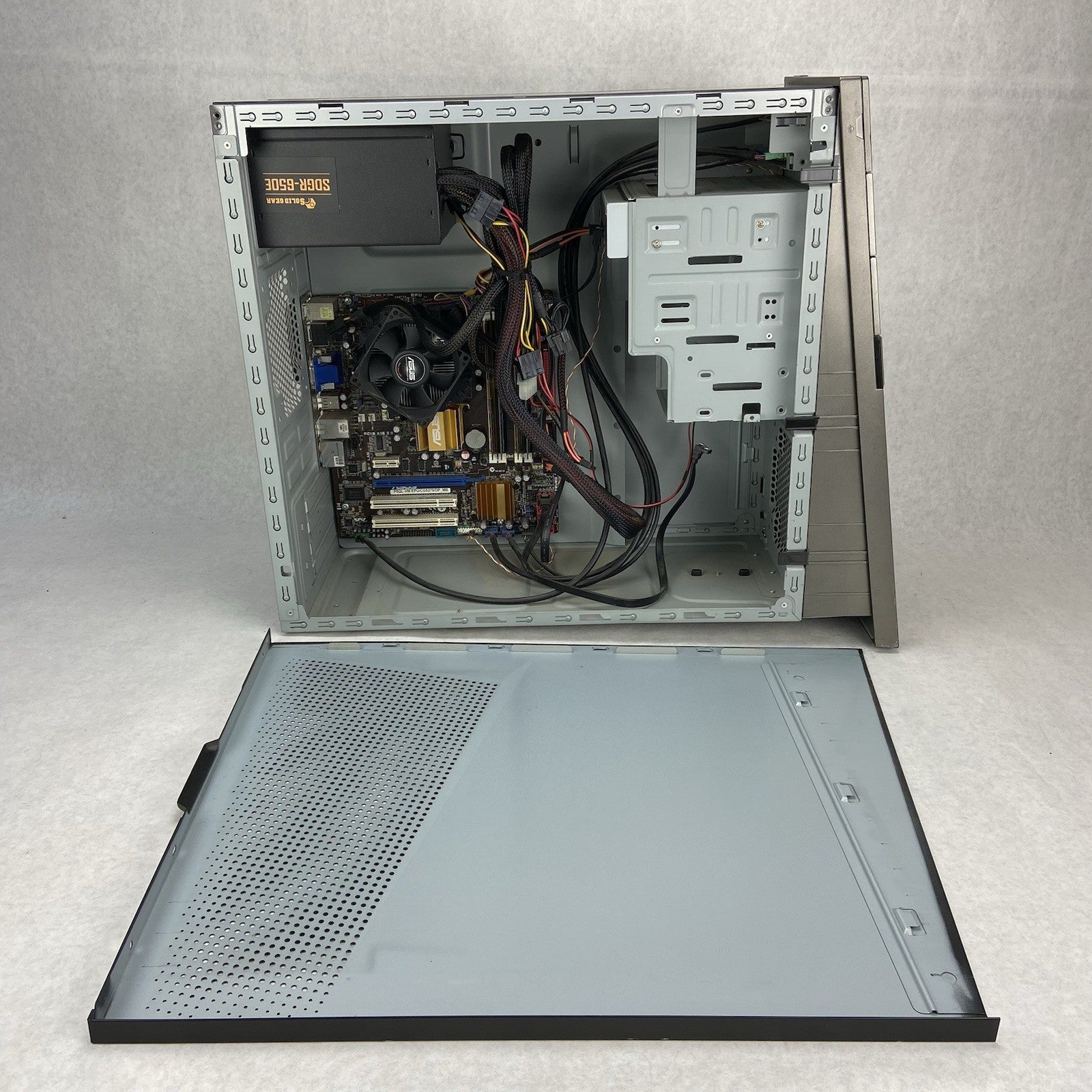 ASUS Essentio CG5270-BP004 MT Intel Core 2 Quad Q8300 2.5GHz 8GB RAM No HDD No O10