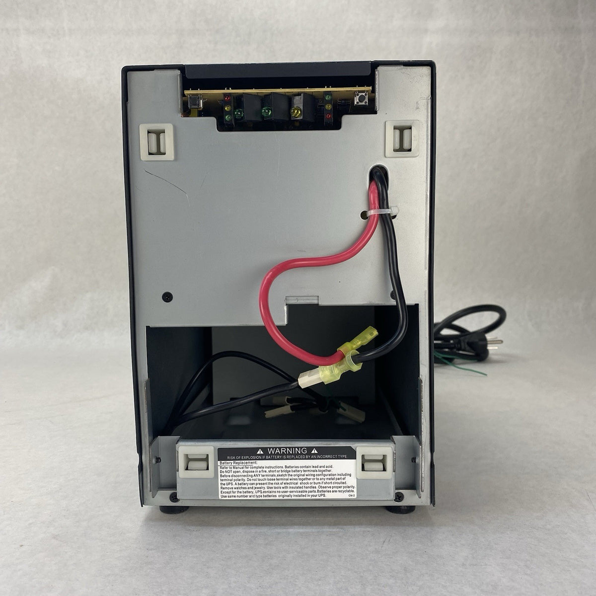 Tripp Lite SMART1500SLT 1500VA 900W UPS Smart Tower - No Batteries Front Panel1