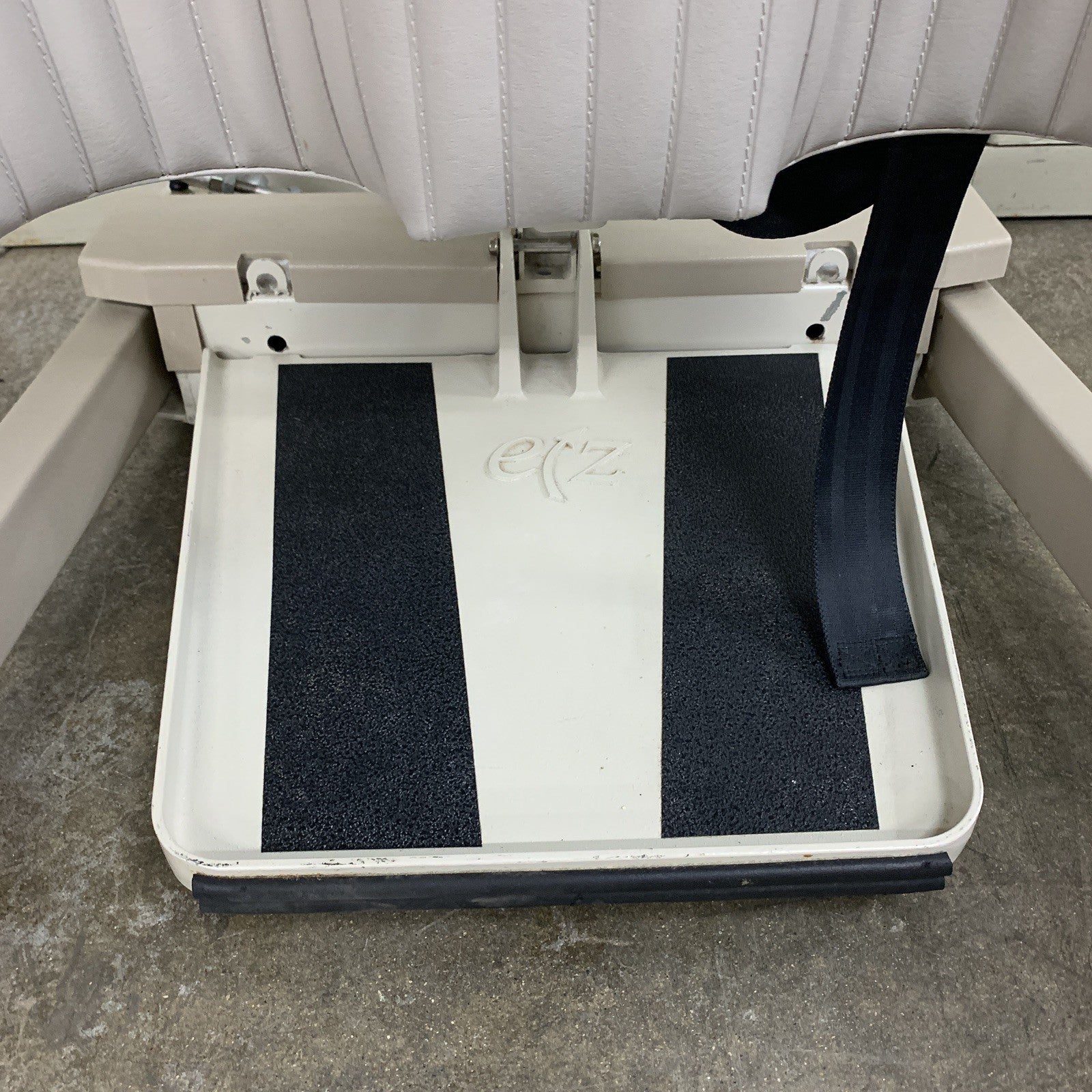EZ Way EZ Stand 898 Battery Electric Patient Lift Sit-TO-Stand 400 LB