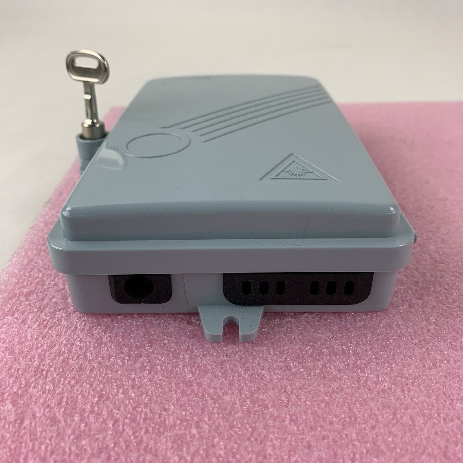 Bud Industries FBR-11606 Fiber-Optic Distribution Box 7"x4"3
