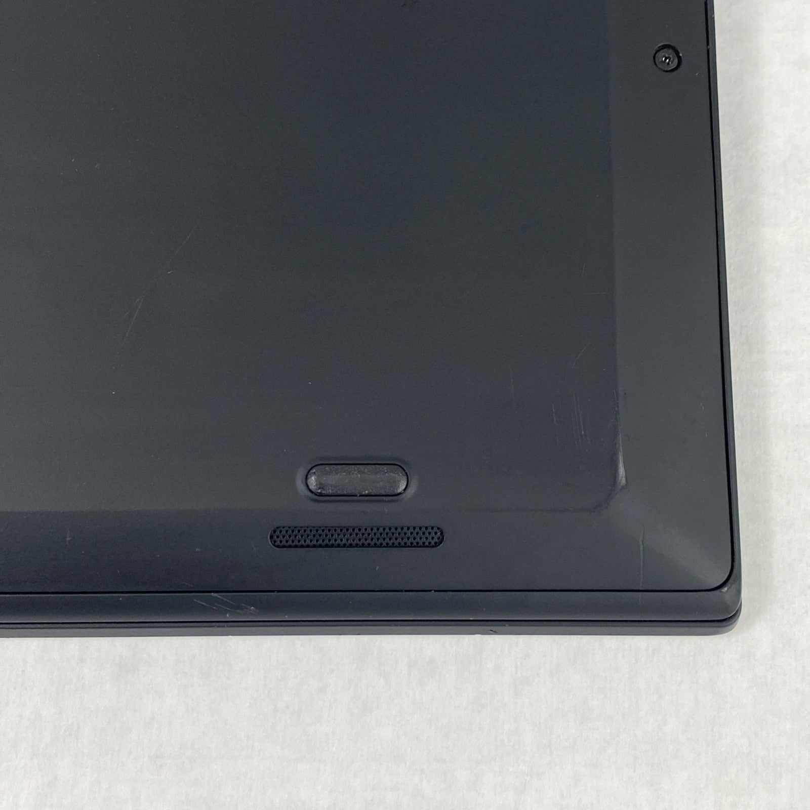 Lenovo ThinkPad X1 Carbon 6th Gen i5-8350U 1.70 GHz 8 GB RAM 14.0" No HDD No OS