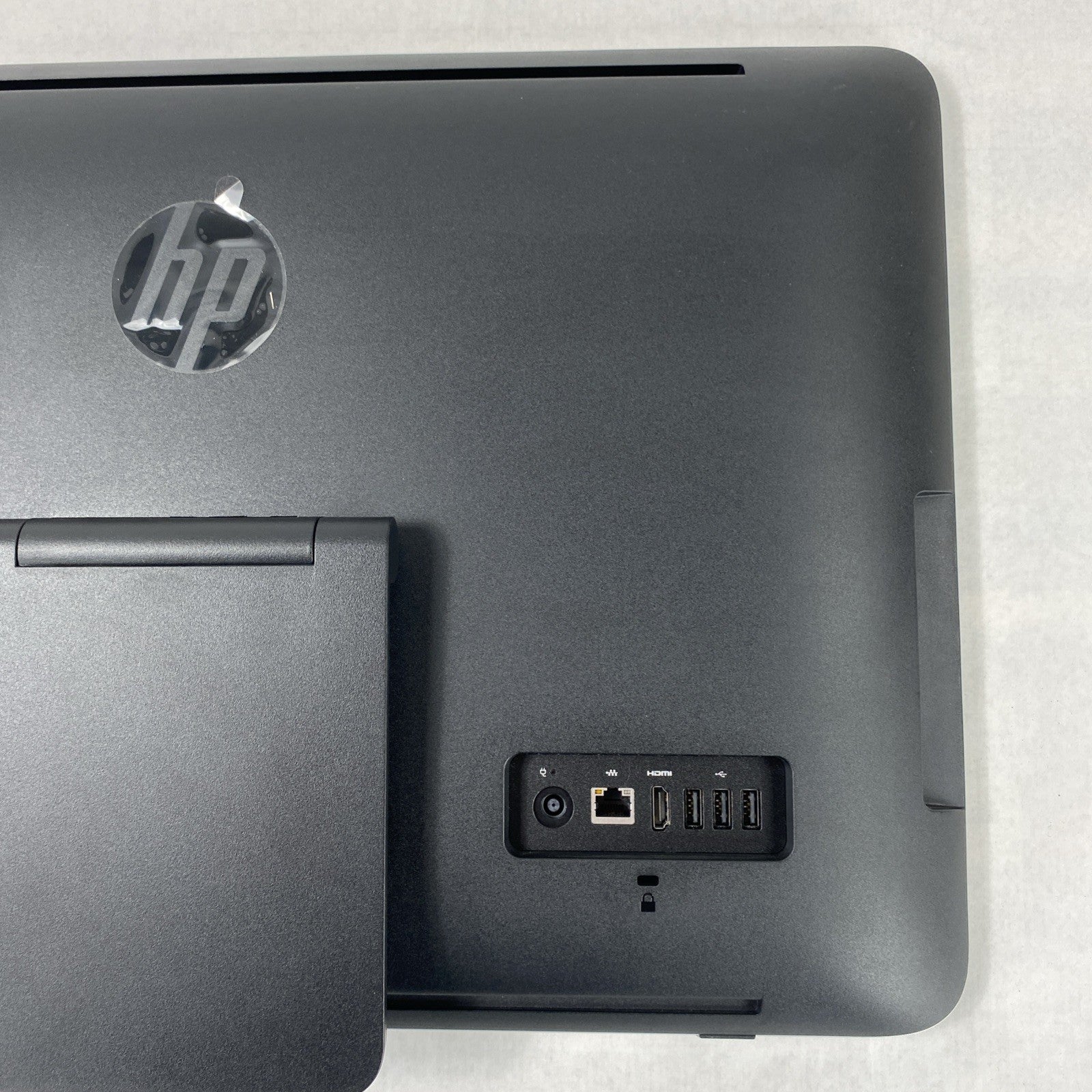 HP 23-r010 AIO Intel Pentium G3260T 2.9GHz 4GB No HDD No OS