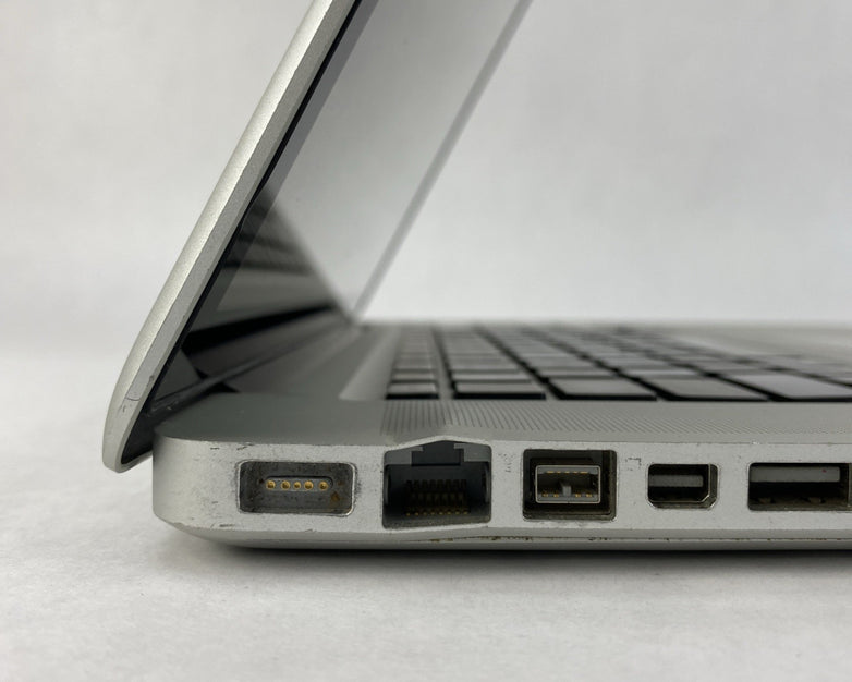 Apple MacBook Pro A1286 2010 15" 2.53GHz i5 8GB RAM 250GB SSD os10.13.6
