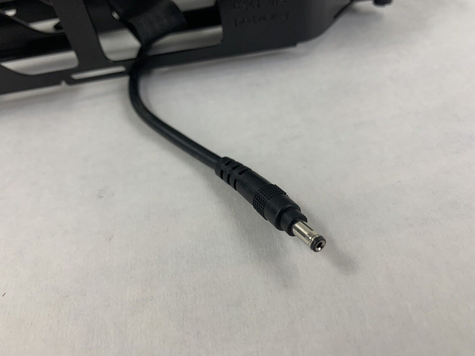 Genuine Dell VTR4R Power Edge 1U Cable Management  Arm W/ Light