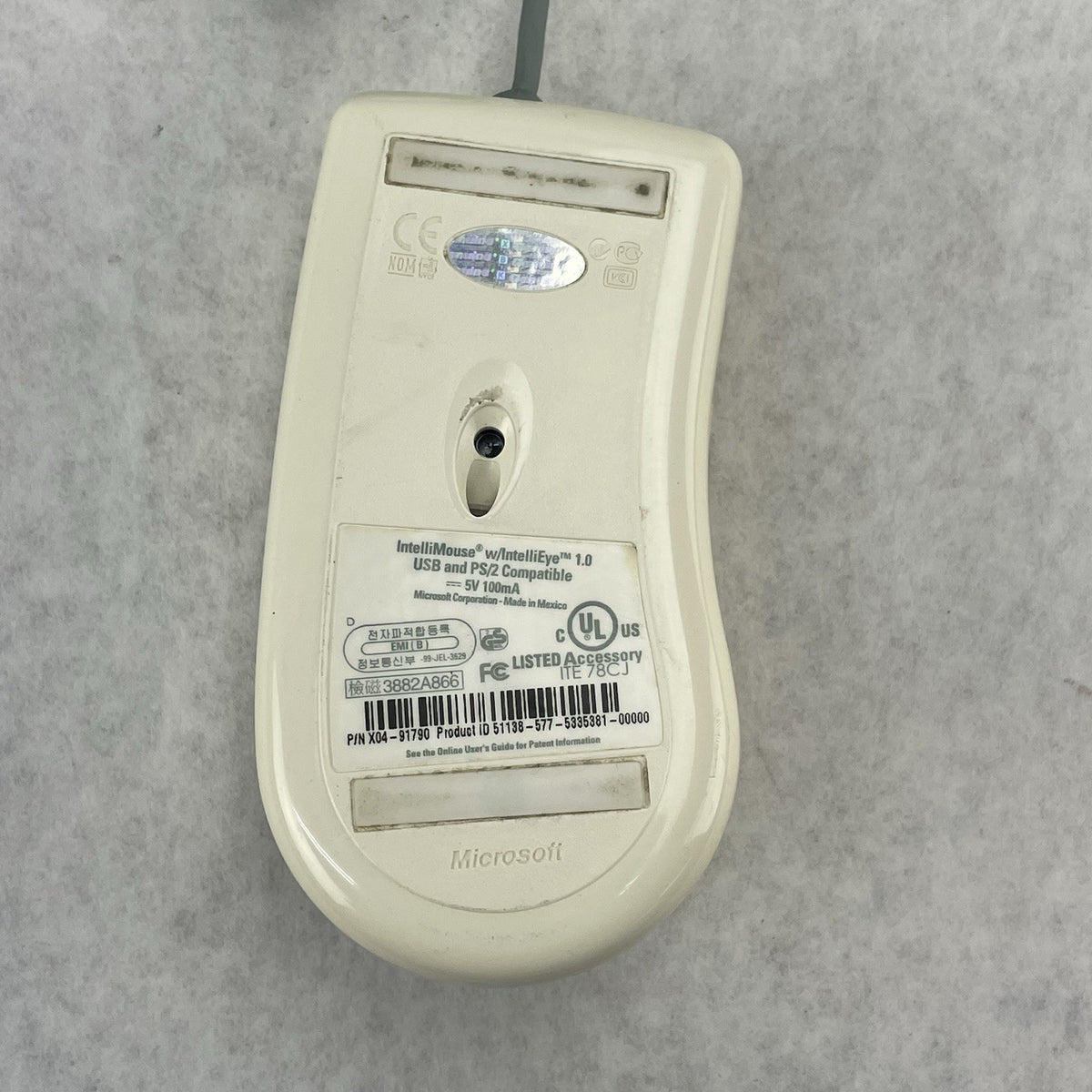 Microsoft Intellimouse X04-91790 Mouse Yellowing - Tested6