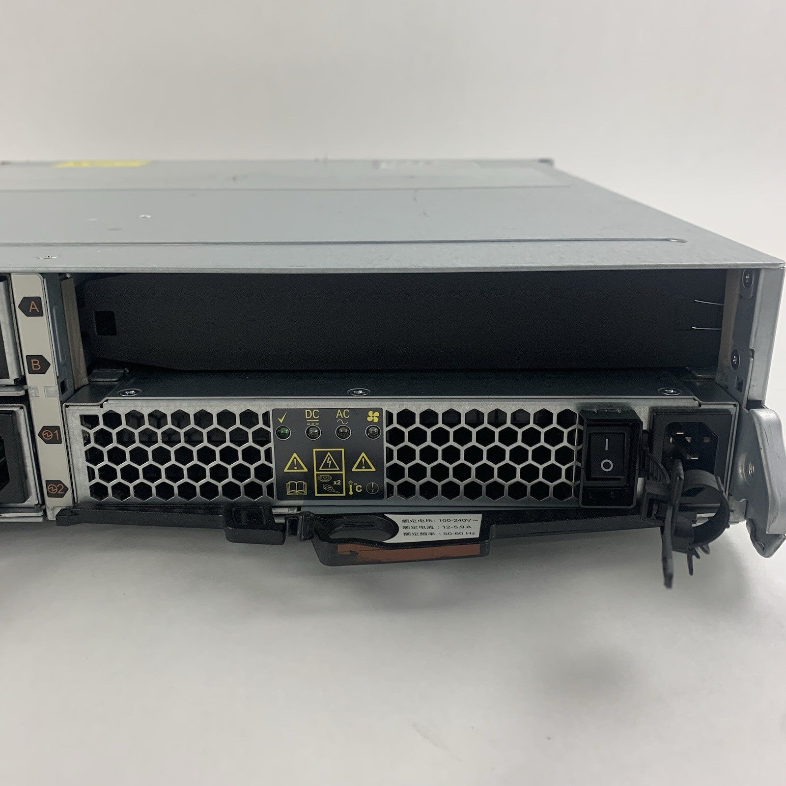 Netapp DS2246 Storage Expansion Array 24 Bay 2.5" SAS Trays 1x IOM6 Controllers8