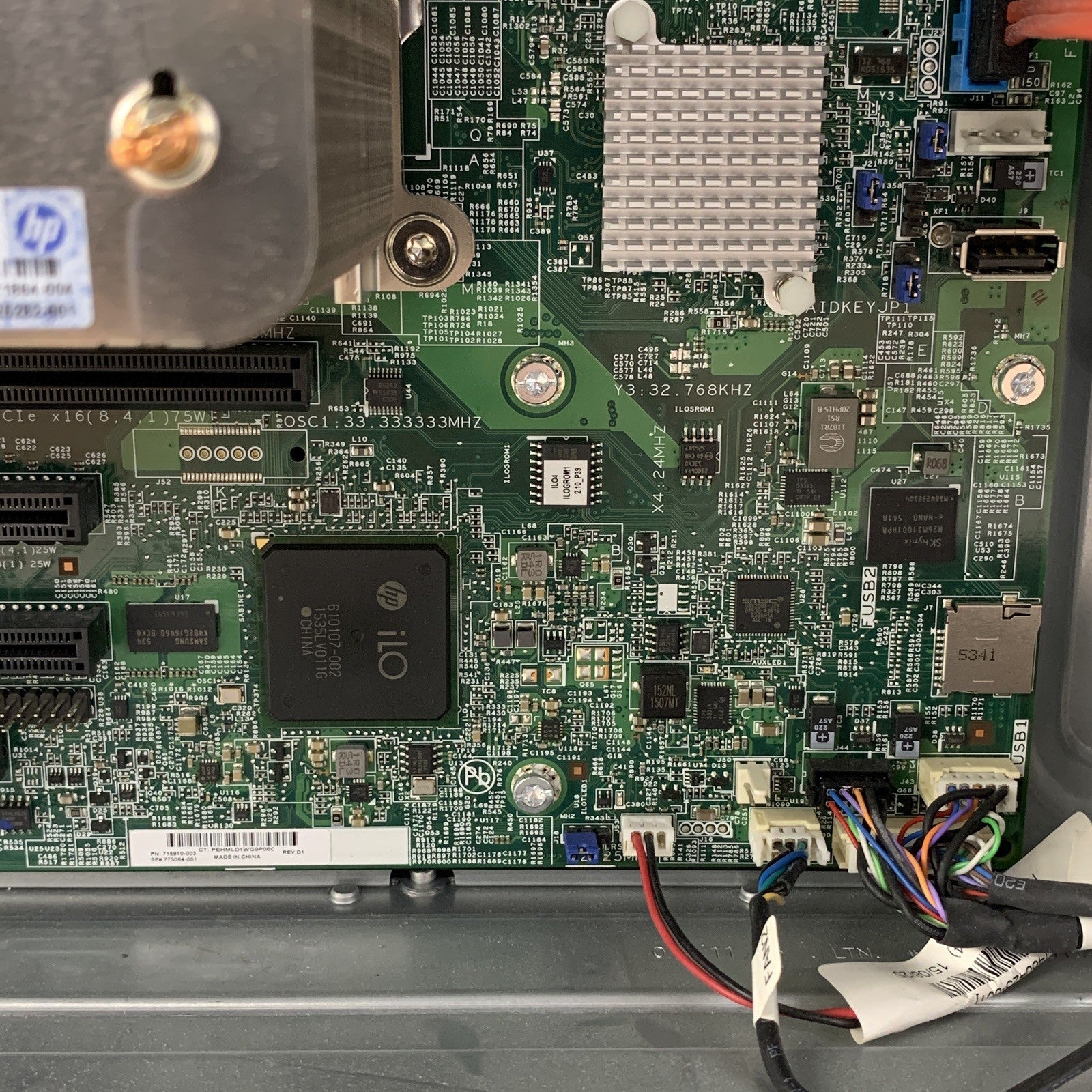 HP Proliant ML310e Gen8 v2 Server Xeon E3-1220 V3 3.1 GHz 8 GB Ram No HDD No OS