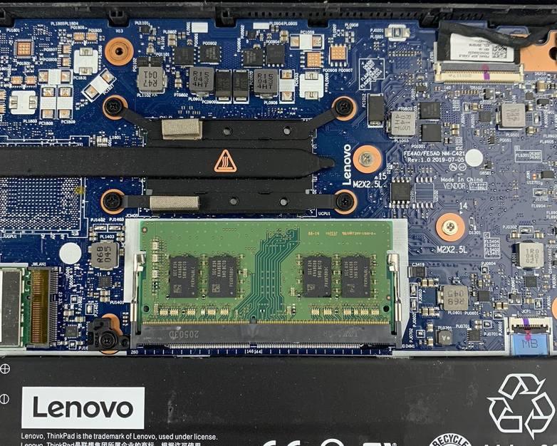Lenovo ThinkPad E14 14" Gen 1 Laptop i5-10210U 1.6 GHz 8 GB RAM No OS/SSD/AC