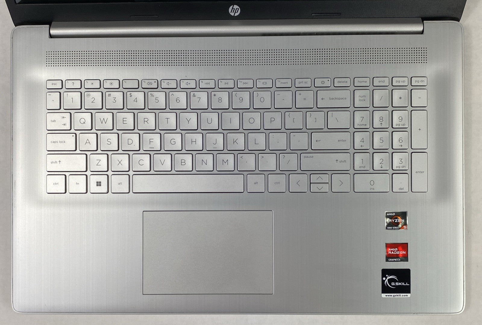 HP Laptop 17-cp1035cl AMD Ryzen 5 5625U 2.30 GHz 16 GB 17.3" No HDD No OS