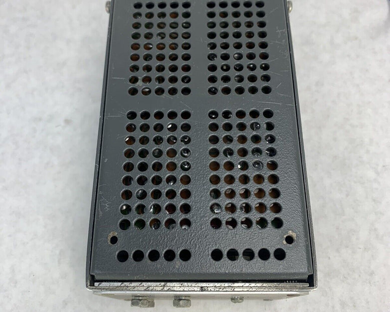 Lambda Regulated Power Suppy 0-24 VDC-INPUT 105-132V 55-65HZ Model LM 261