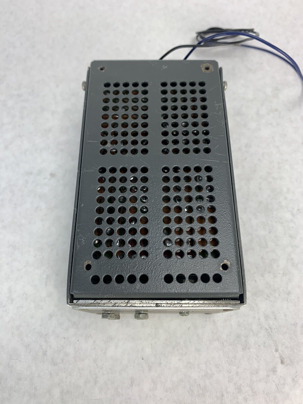 Lambda Regulated Power Suppy 0-24 VDC-INPUT 105-132V 55-65HZ Model LM 261