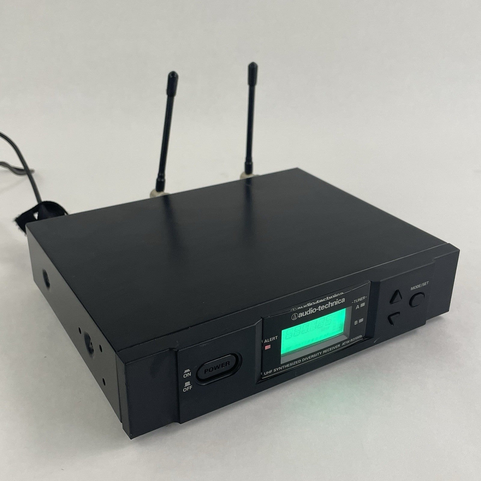 Audio-Technica ATW-R3100BD Freq: 655-680MHz0