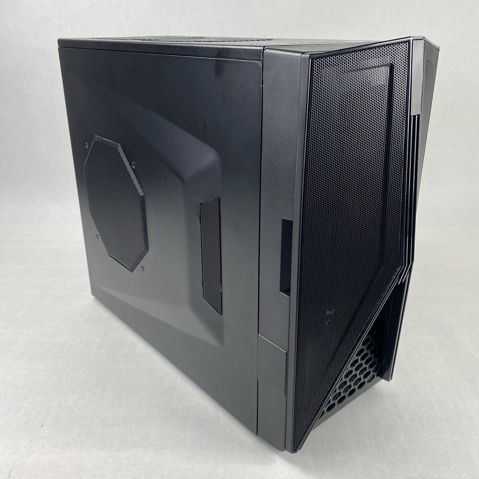 NZXT Hades Mid ATX Computer Tower with 550W Power Supply Broken Front Hinges