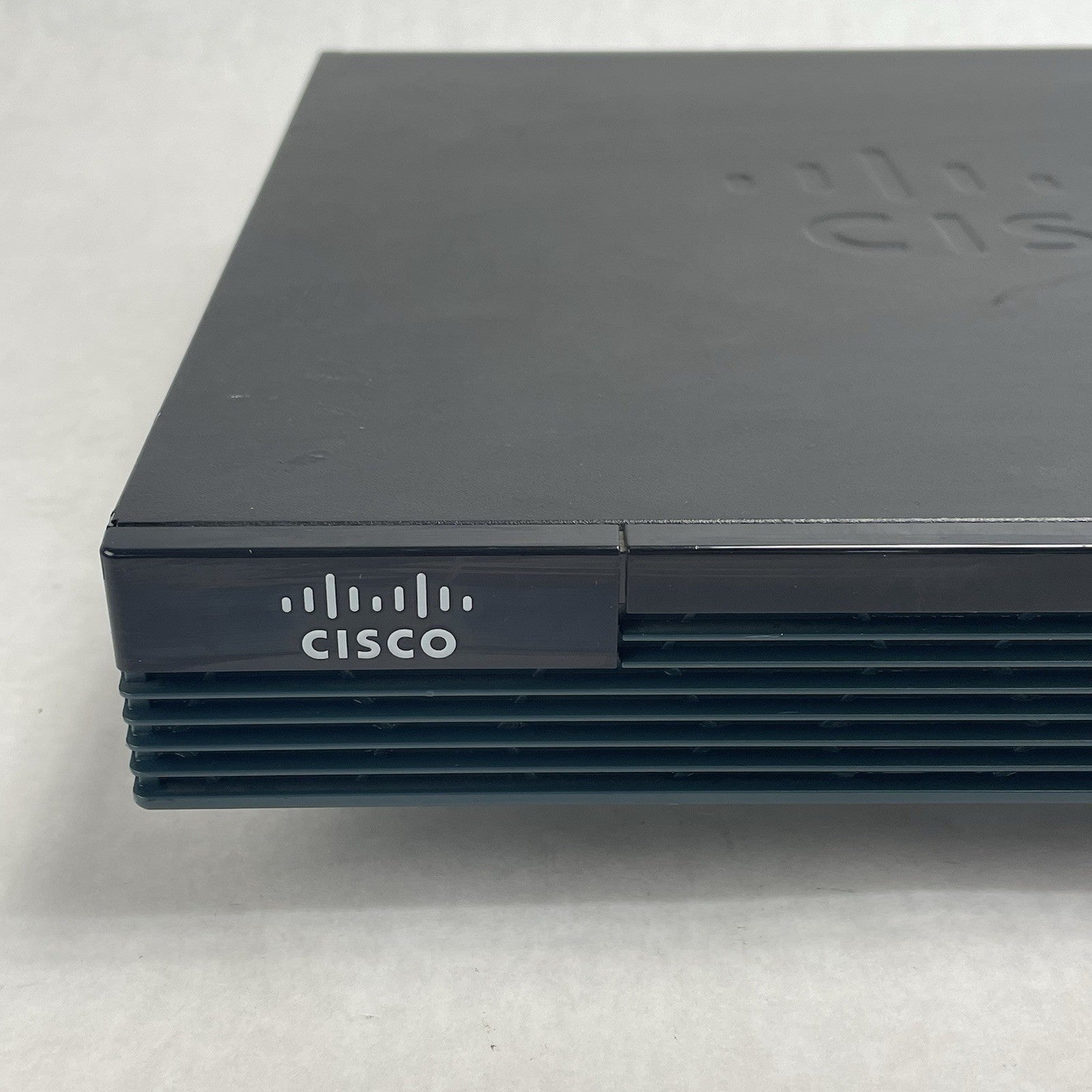 Cisco 1921/K9 V05 Integrated Services Router3