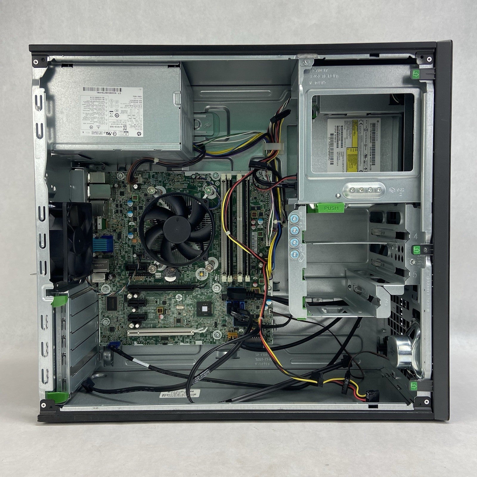 HP ProDesk 800 G1 MT Intel Core i5-4590 3.3GHz 8GB RAM No HDD No OS9