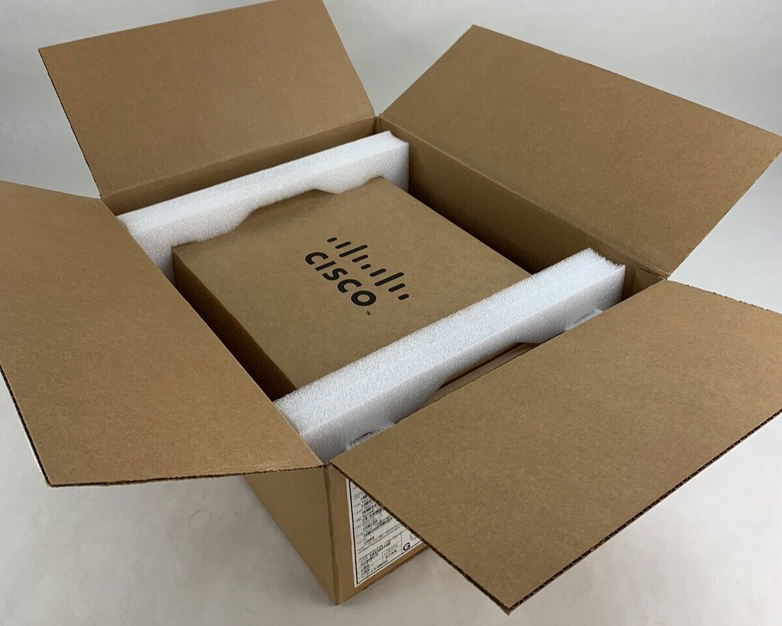 Cisco Catalyst WS-X4748-UPOE+E 4500-E UPoE Switch Line Card 48 Ports Box Opened