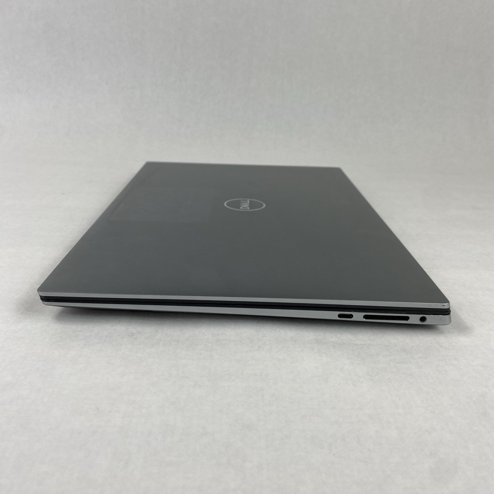 Dell Precision 5550 Xeon W10855M 2.8 GHz 16 GB RAM 15.6" No Battery No HDD No OS