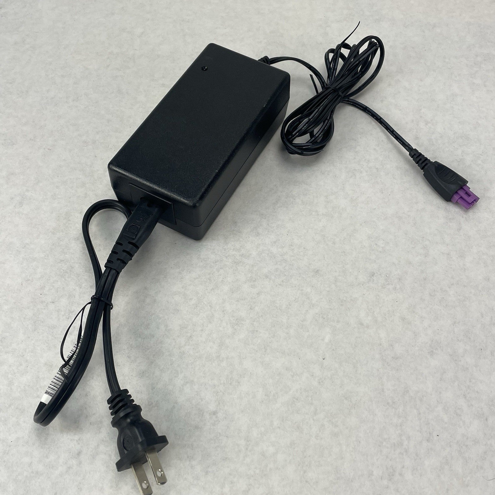 HP AC Adapter Charger PA-1500-09H 0957-2271 50W 32V 1560mA0