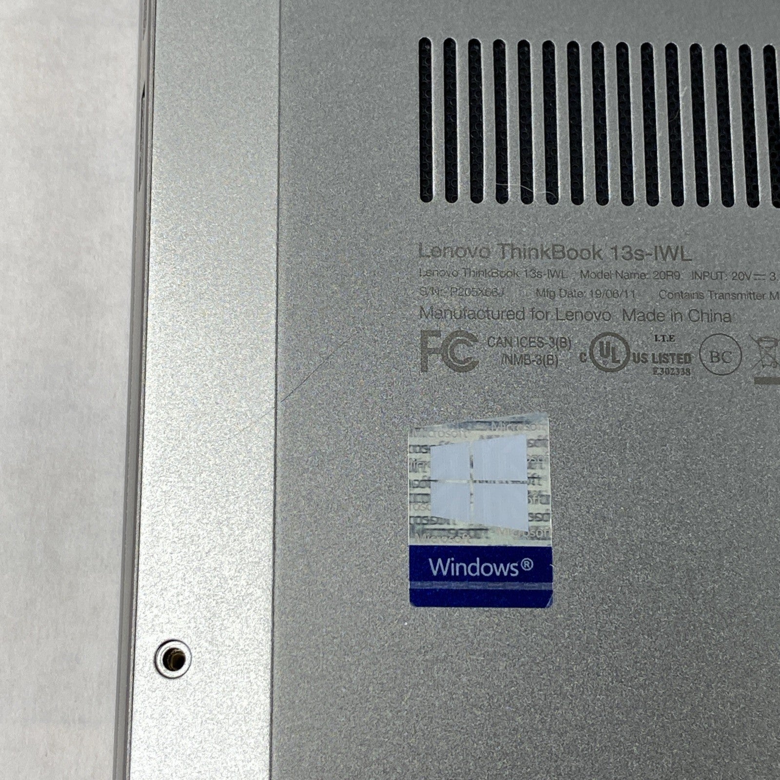 Lenovo ThinkBook 13s-IWL i7-8565U 1.8GHz 8GB RAM 13.3" No Battery No HDD No OS