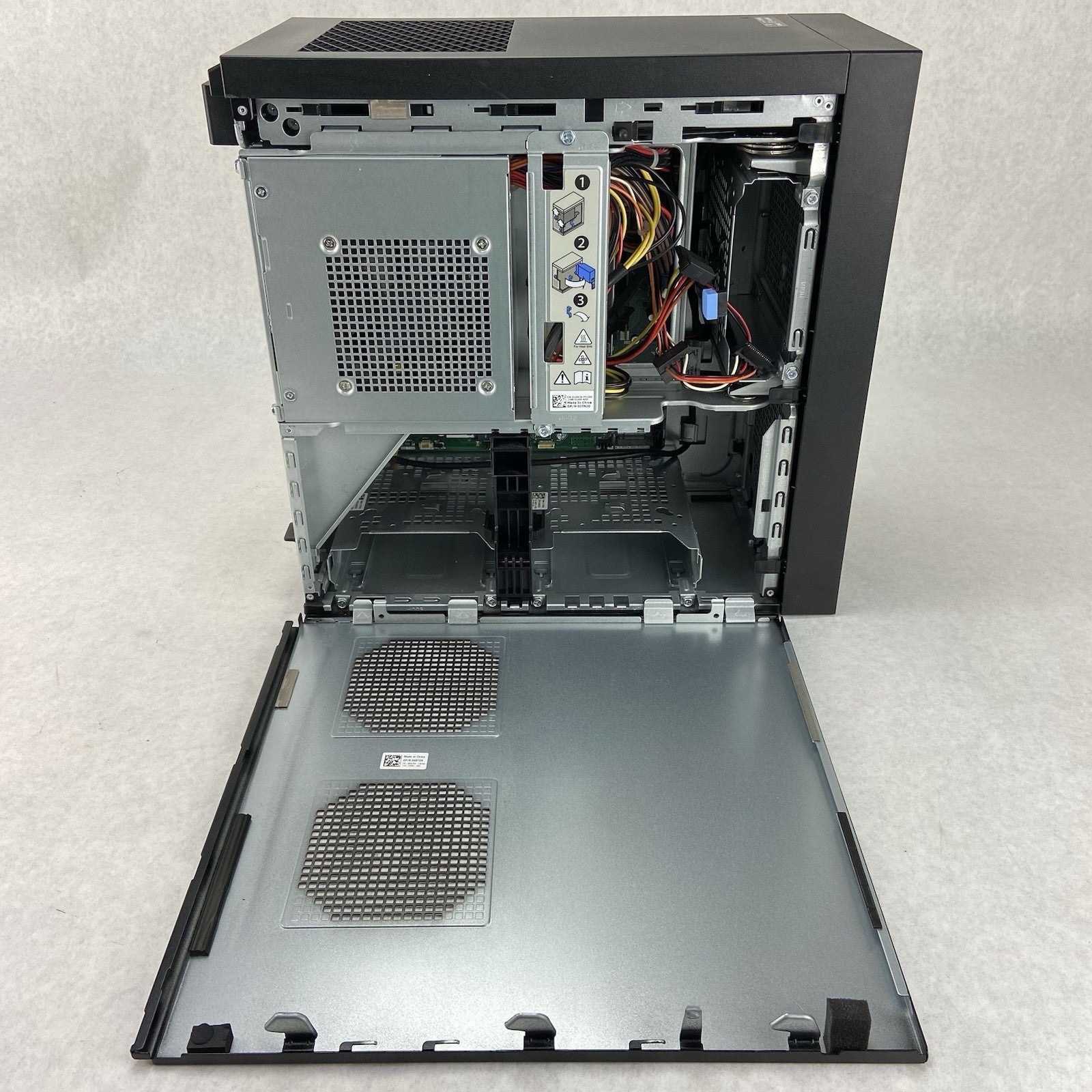 Dell Precision 3640 Tower Intel Core i7-10700K 3.8GHz 16GB RAM P2200 No HDD/OS7