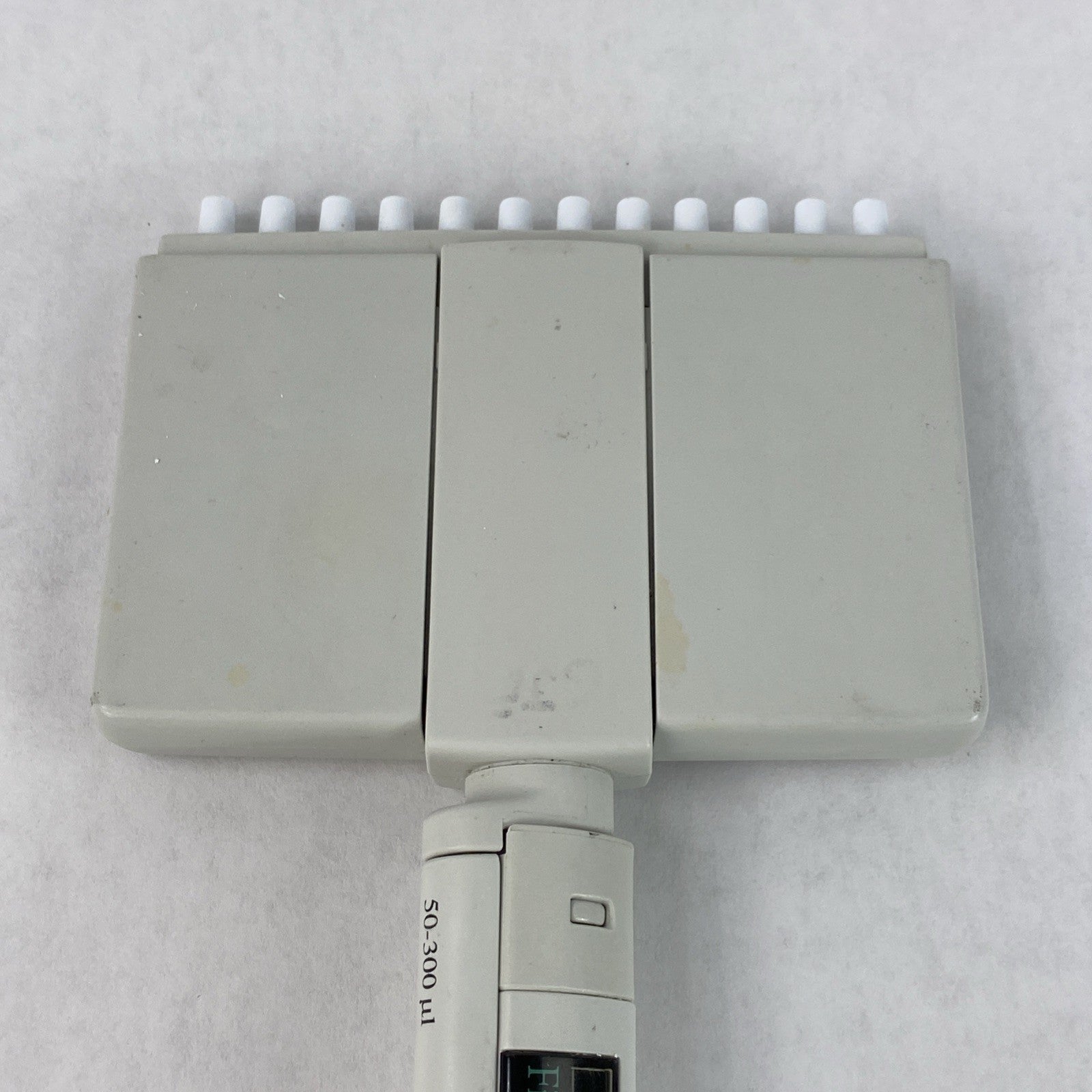 Labsystems Finnipipette 4510 50-300 µL 12 Channel Handheld Manual Pipette J504772